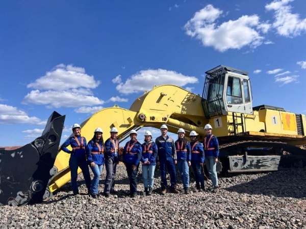 Эксперты из стран-партнёров по Кимберлийскому процессу впервые прошли обучение по геммологии в России